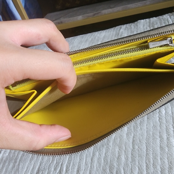 CELINE ZIPPED LONG WALLET - Picture 8 of 13